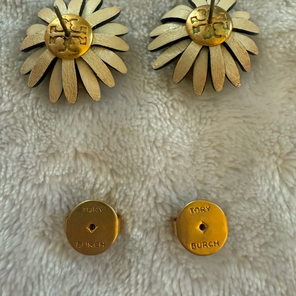 Tory Burch Gold Flowers Stud Earrings - Picture 5 of 5